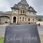 Rebhaus Adams 아파트