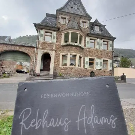Rebhaus Adams Apartment