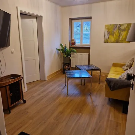 Rebhaus Adams * Moselkern